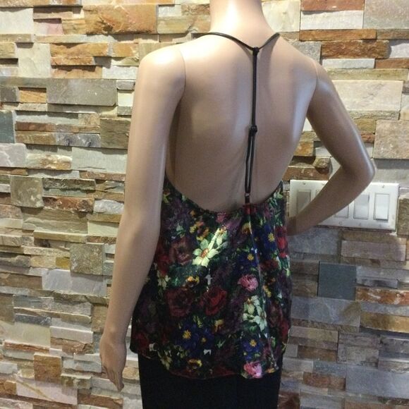 ALICE + OLIVIA Silk Floral Print Top - Picture 5 of 10